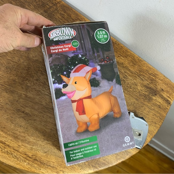 Christmas corgi inflatable lights up for indoor outdoor 3.5ft. 1.07 m - Picture 3 of 6